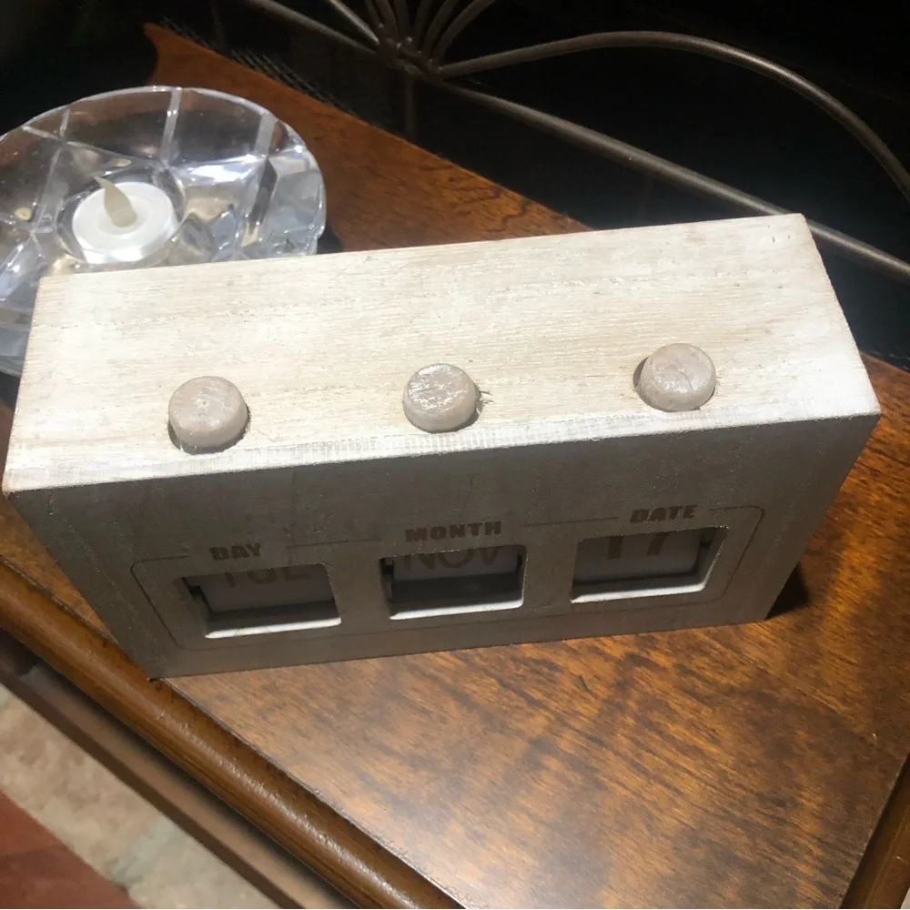 Cute wood calendar